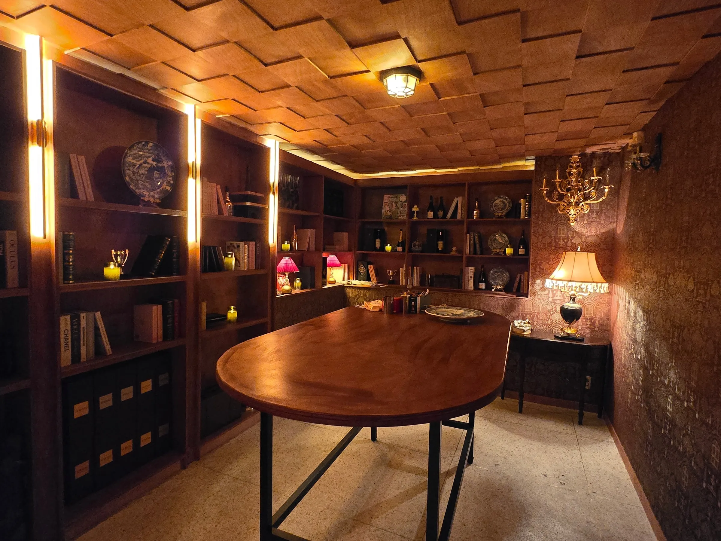 Inside the large private room at OAKDEN